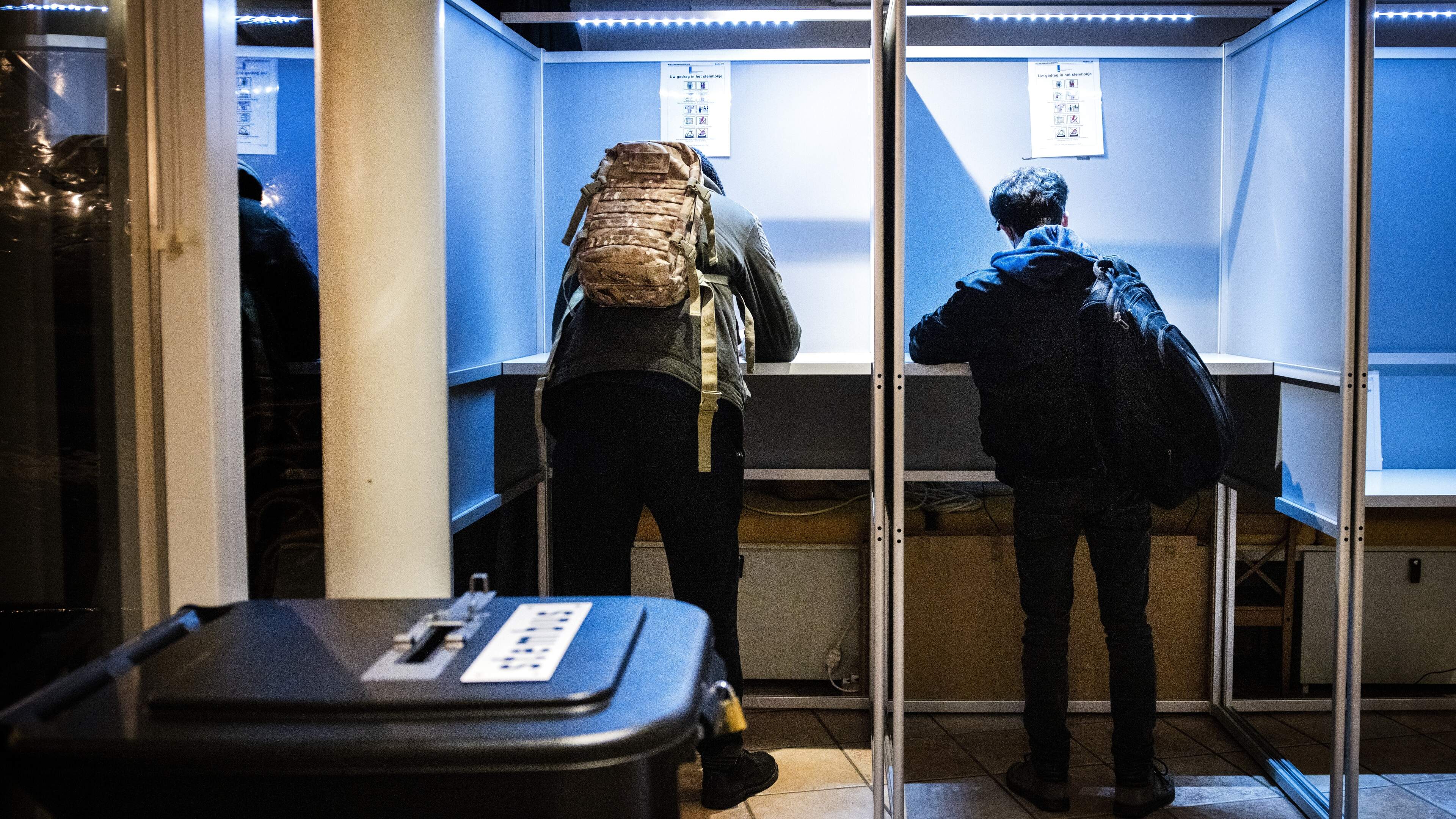 Which municipality has the most polling stations?